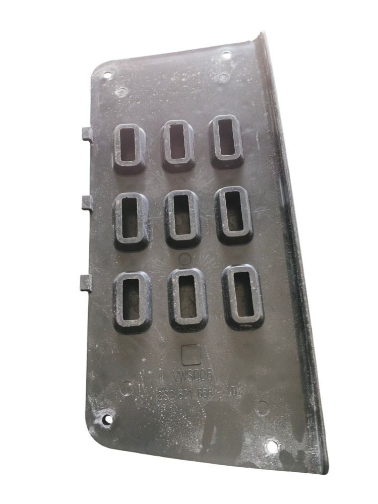 TAPETE ESTRIBO SUPERIOR LD VW CONSTELLATION – 2S2821686 2