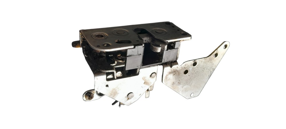 FECHADURA TRAVA PORTA MANUAL LD SCANIA S5