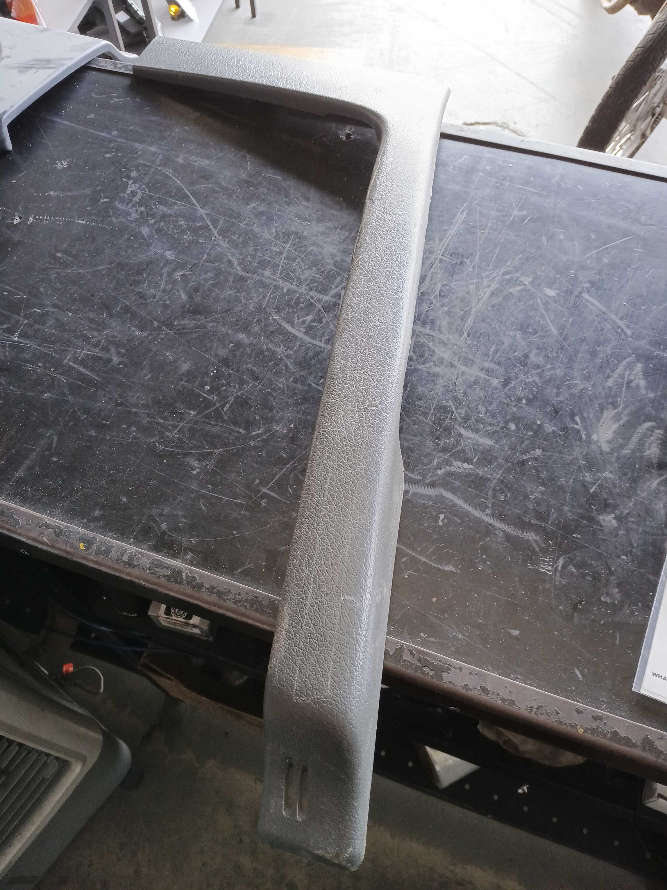 MOLDURA PAINEL LD ORIGINAL VOLVO FH FM – 20360440 3