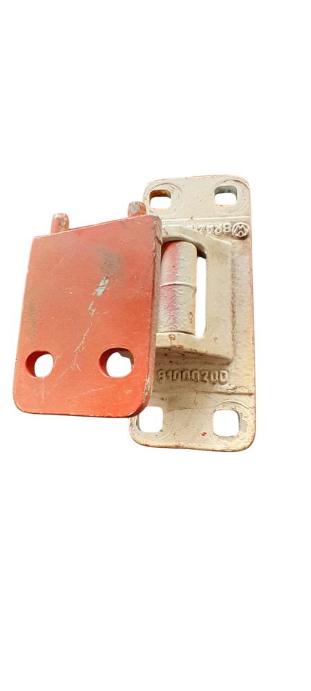 Dobradiça Da Porta Dianteira Vw Constellation – 8100200 3