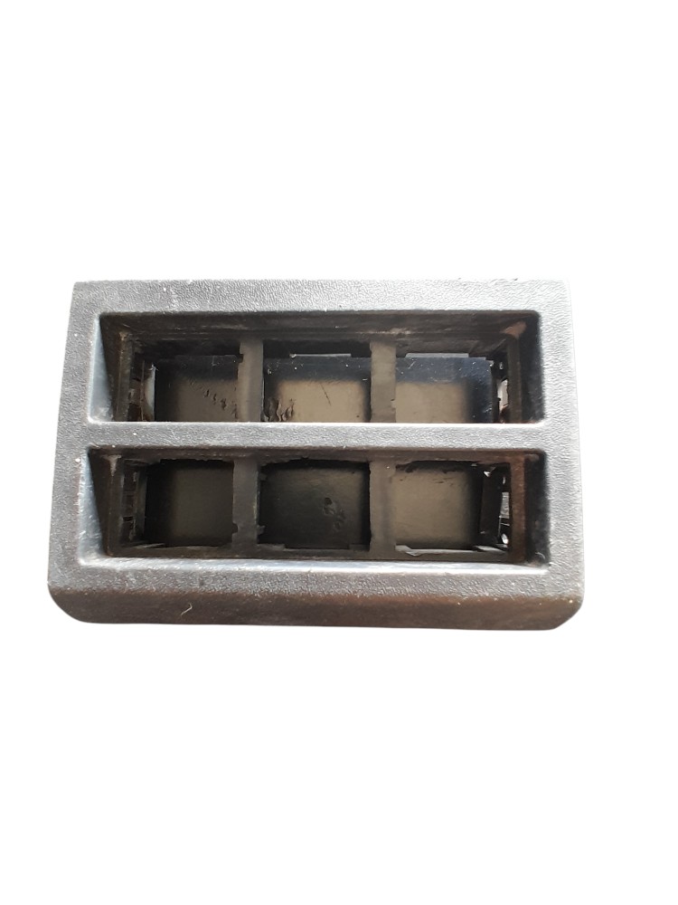 Moldura Do Painel Original Vw Constellation – 2r2858304a 2