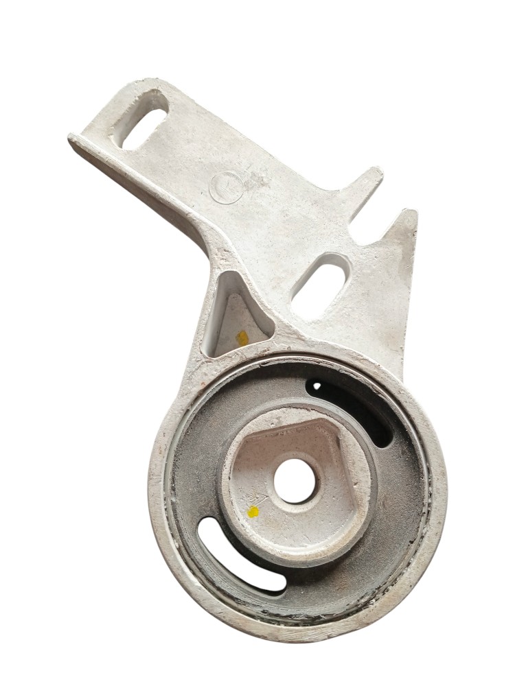 SUPORTE FIXAÇÃO RADIADOR LD SCANIA PGR – 1762624 2