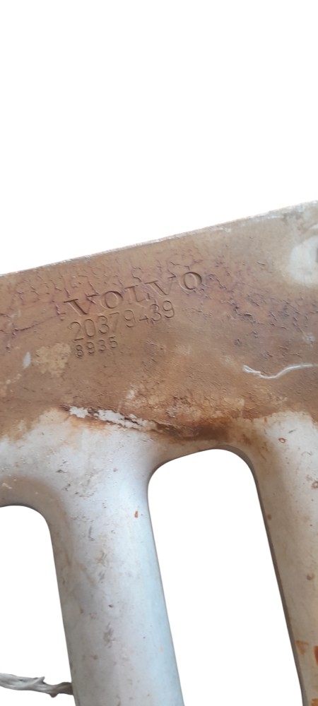 Estribo Maior Pisante Fh Fh2037 Volvo – 20379439