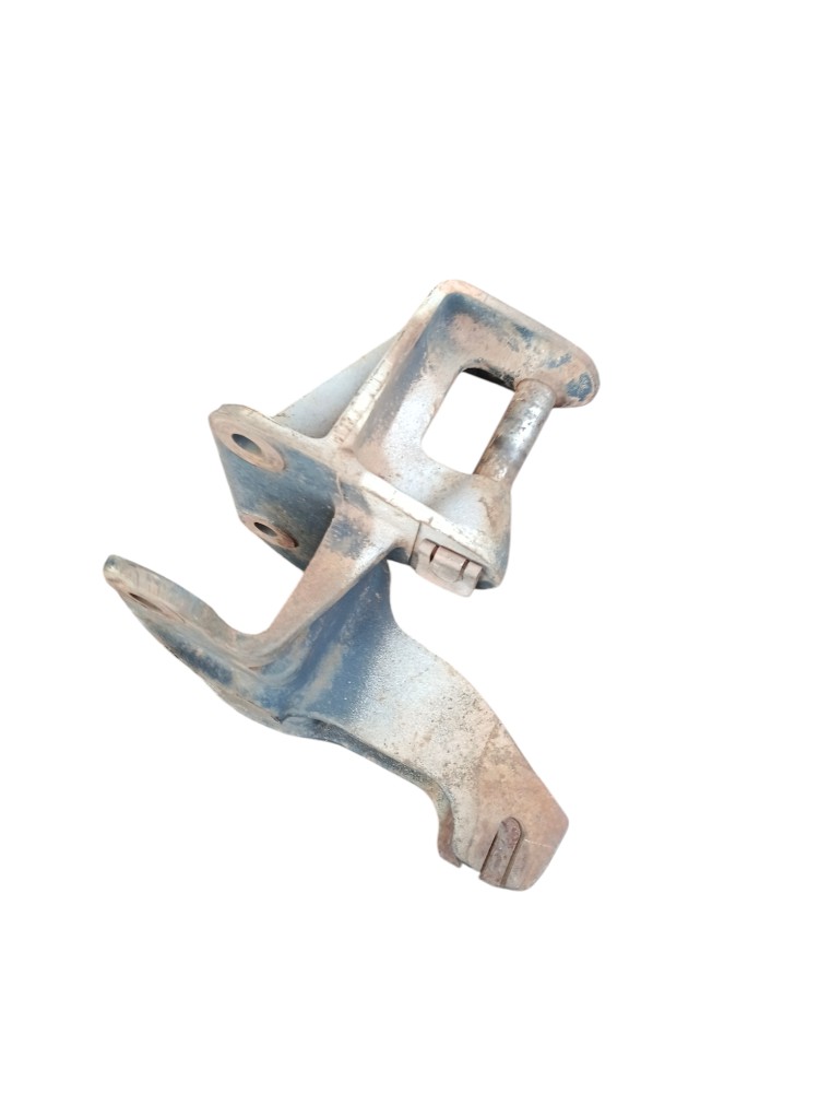 SUPORTE TRASEIRO ORIGINAL MERCEDES BENZ – A9408911531