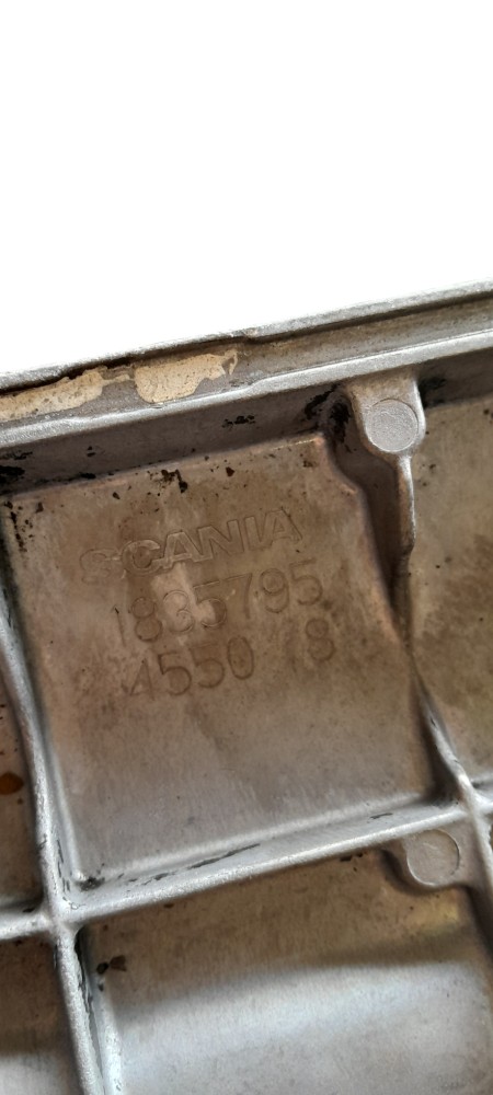 Tampa Lateral Do Motor Bloco Original Scania S4 S5 – 1835795
