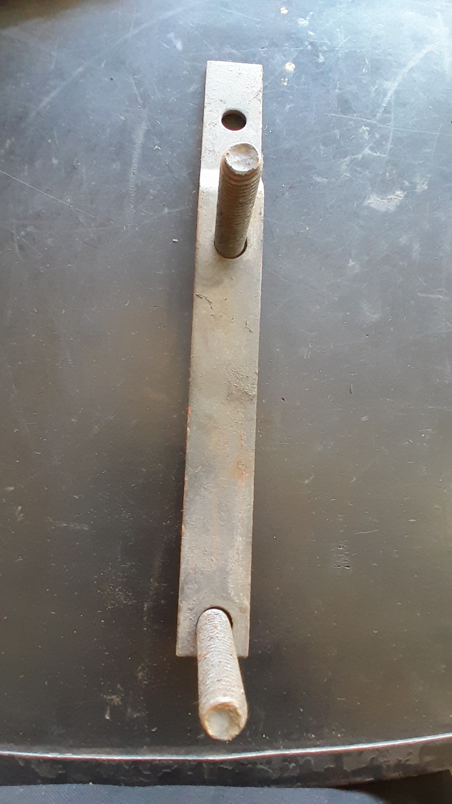 SUPORTE DO FILTRO DE AR SCANIA S5  –  1926572 2