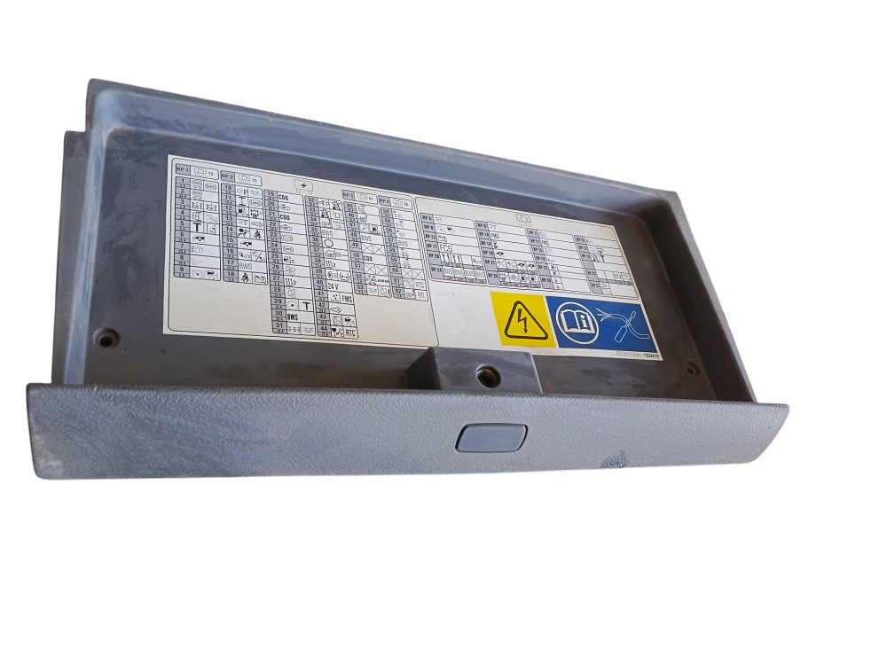 TAMPA DO CONSOLE DO PAINEL ORIGINAL SCANIA PGR – 1425010 3