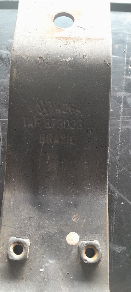 Suporte Do Defletor Lateral Original Vw Delivery Worker 5