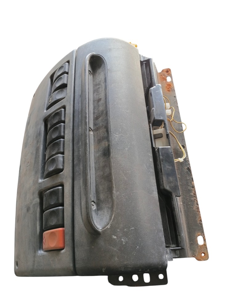 MOLDURA PAINEL CONSOLE C/ BOTÕES ORIGINAL DAF CF 2