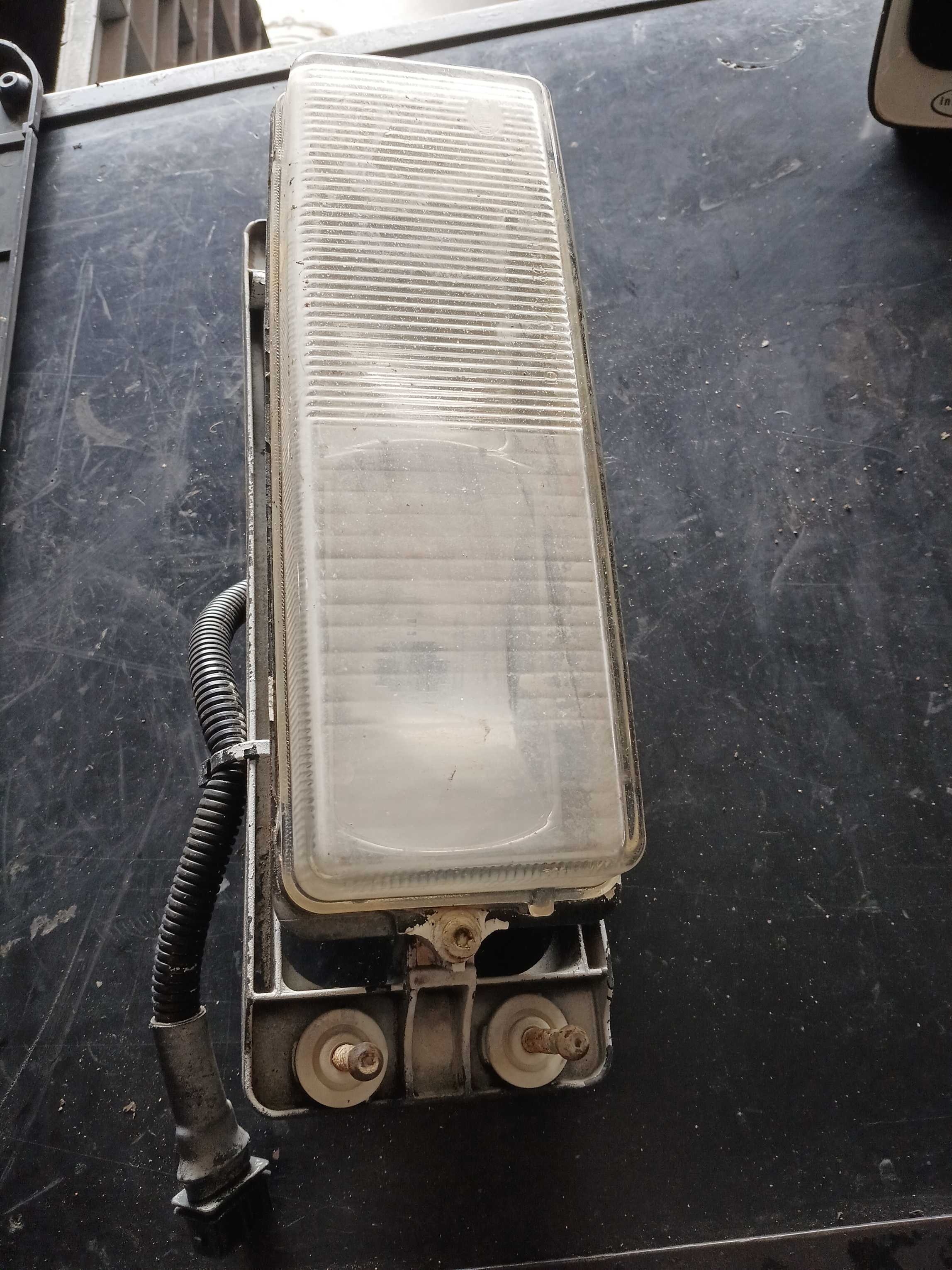 FAROL DE MILHA AUXILIAR ORIGINAL DAF CF