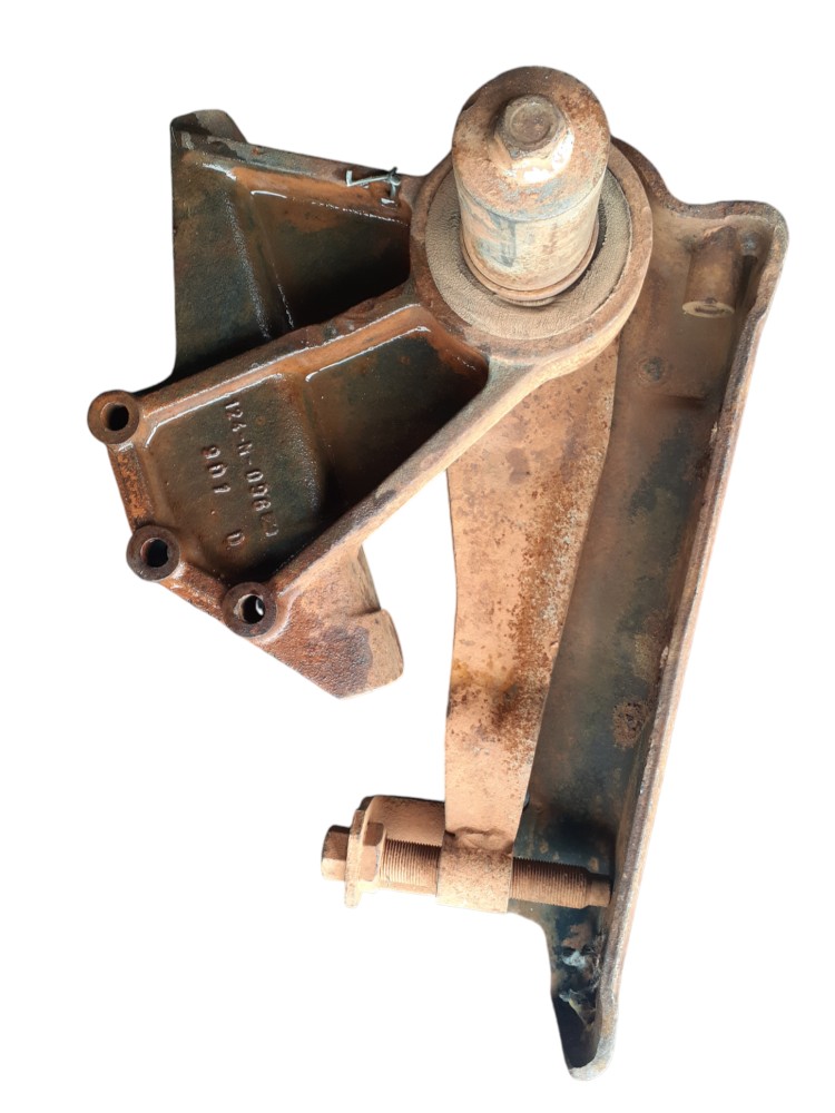 Suporte Mancal Cabine 3 Furos Mercedes Benz – 6823177701 3