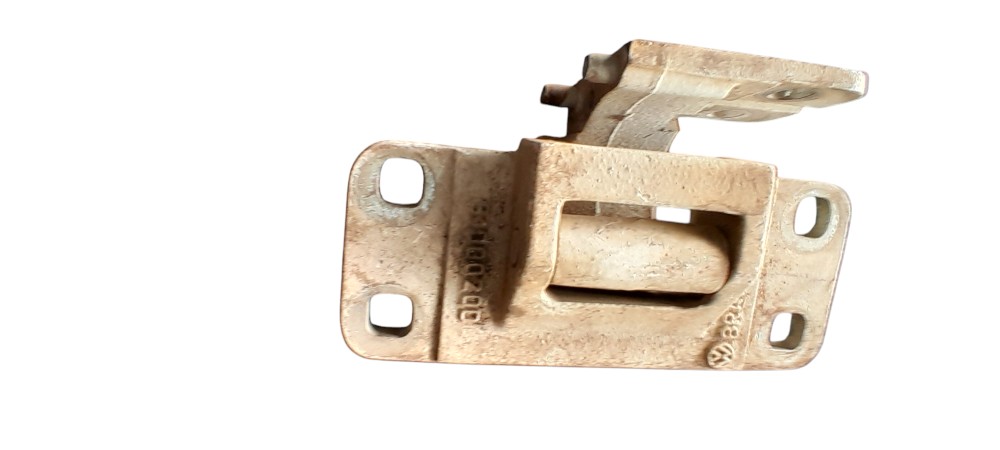 Dobradiça Da Porta Dianteira Vw Constellation – 8100200 2