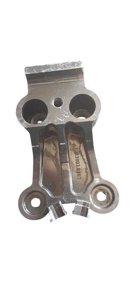 SUPORTE DIANTEIRO ORIGINAL MAN TGX – 81639030292 2