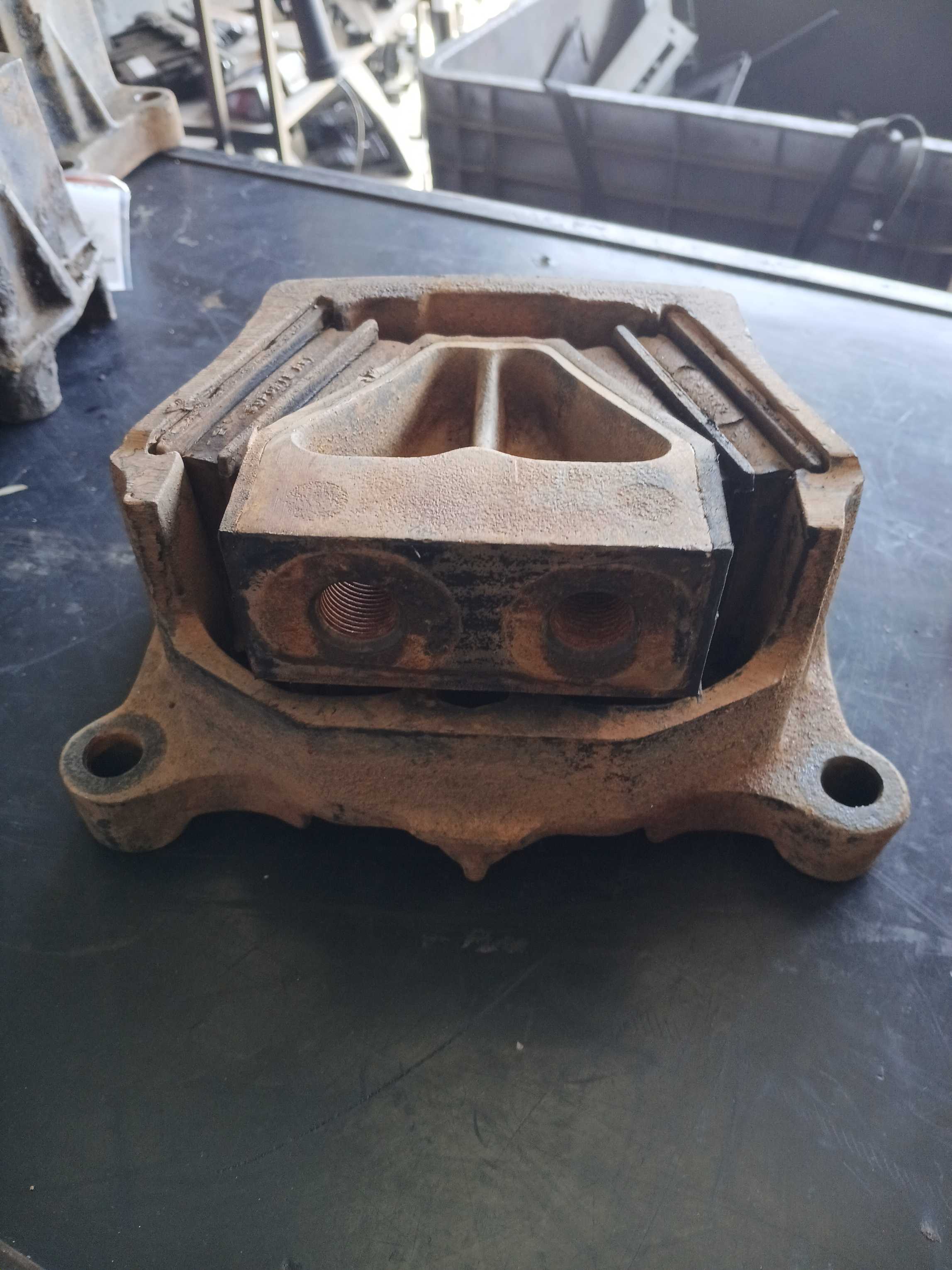 COXIM DO MOTOR SUPORTE REI ORIGINAL MERCEDES – 6282400717