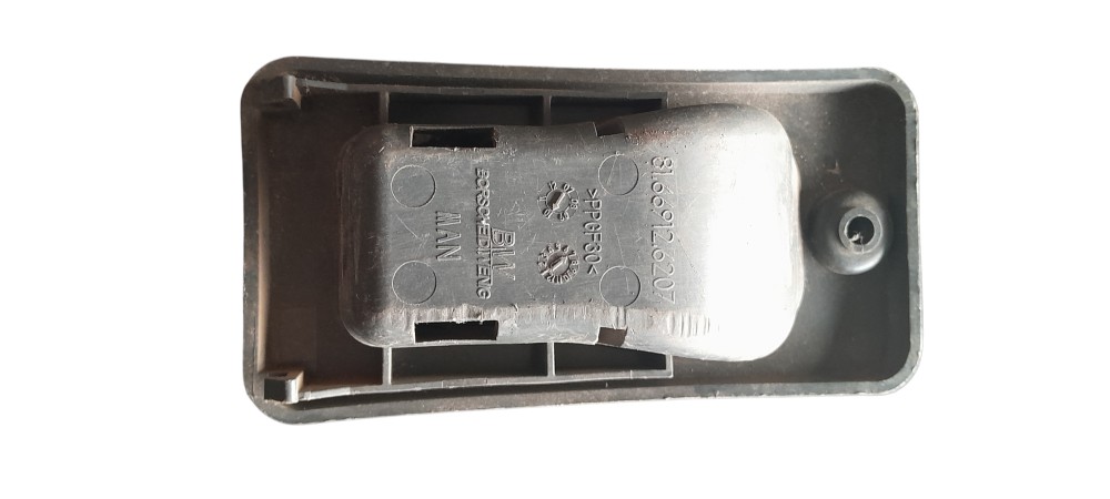 MAÇANETA CAIXA DE FERRAMENTAS ORIGINAL MAN TGX – 81669126207