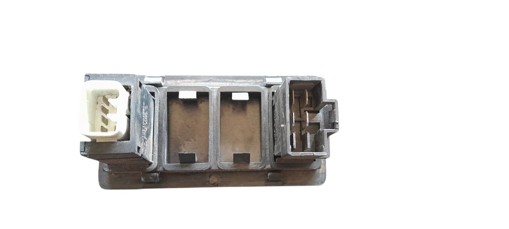 Moldura Painel Original Mercedes Benz Atego C/ Interruptores 3