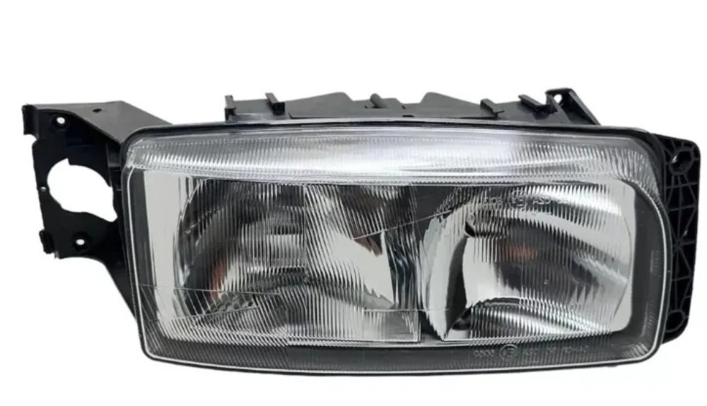 FAROL PRINCIPAL VOLVO VM 17/23/240 LD – 20537267 2