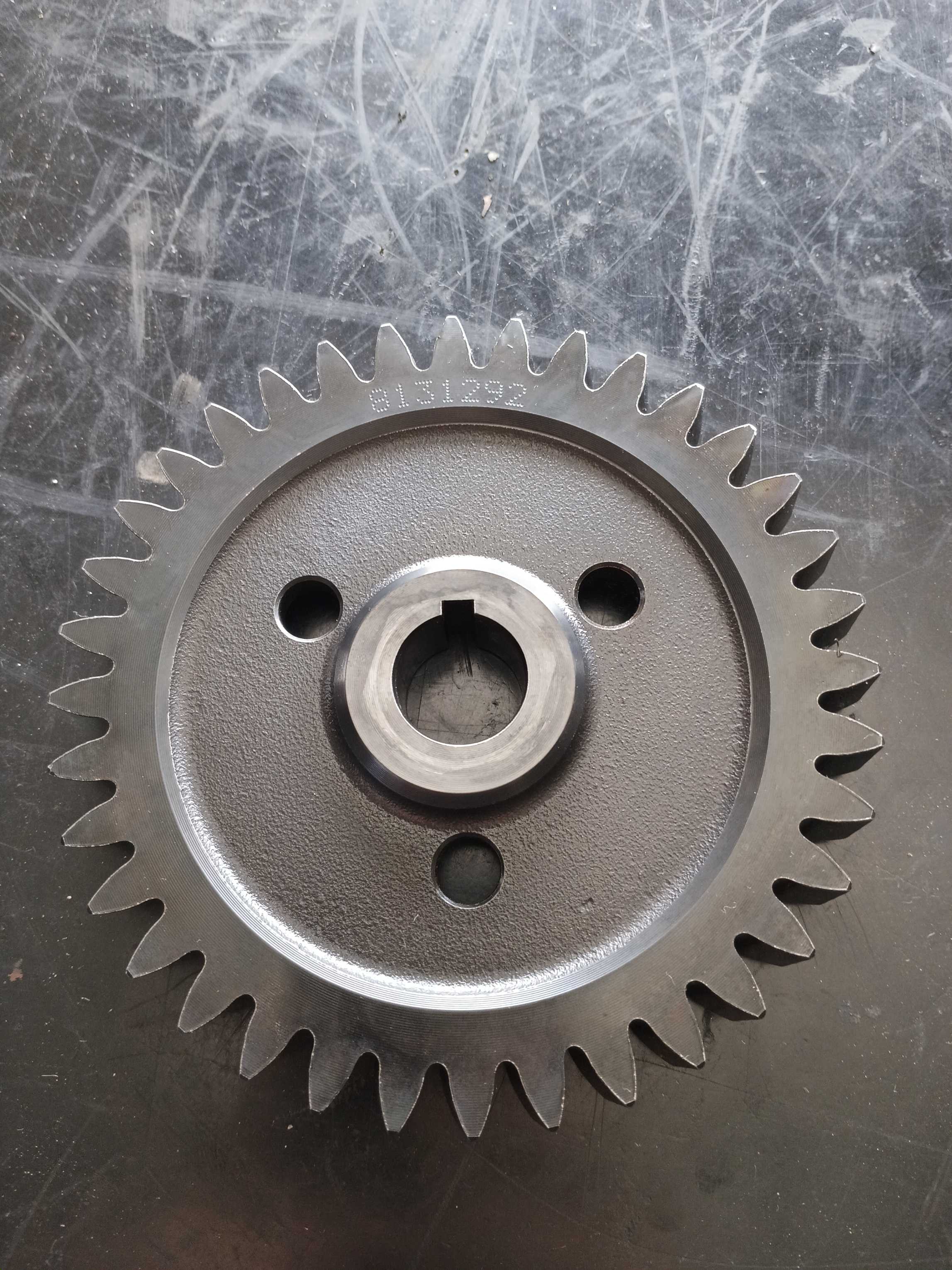 ENGRENAGEM BOMBA DIREÇÃO ORIGINAL VOLVO FH FM 13 – 8131292