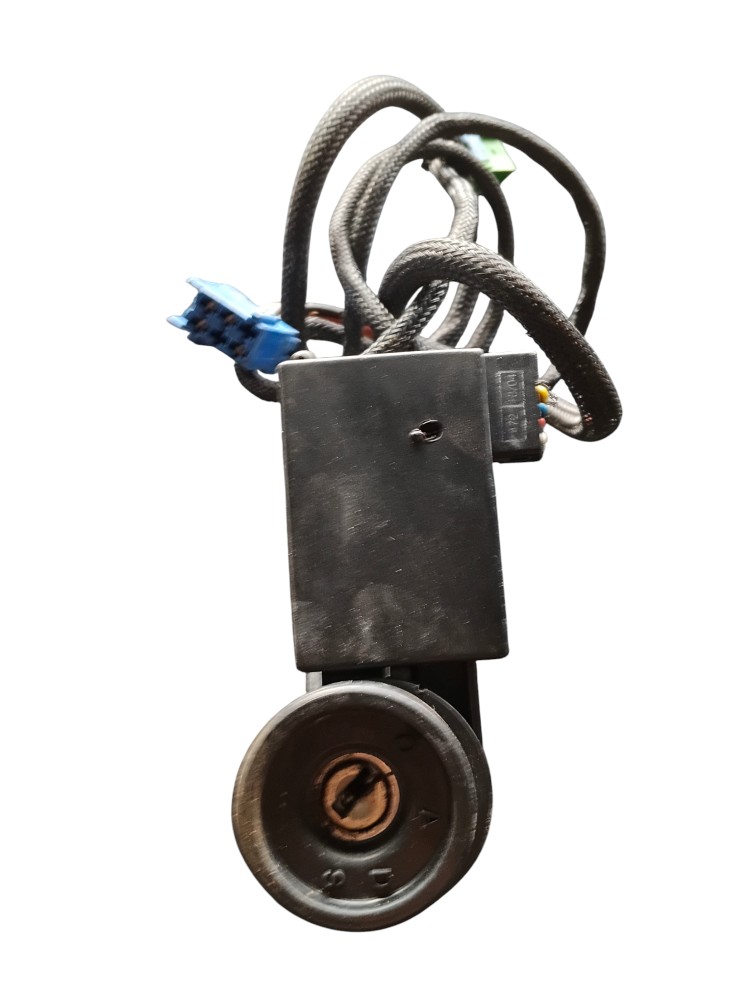 COMUTADOR DE PARTIDA IGNIÇÃO ORIGINAL DAF CF – 1789668 3