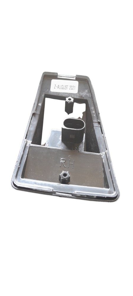 LANTERNA SETA LED VOLVO FH D13 LADO DIREITO – 82114506