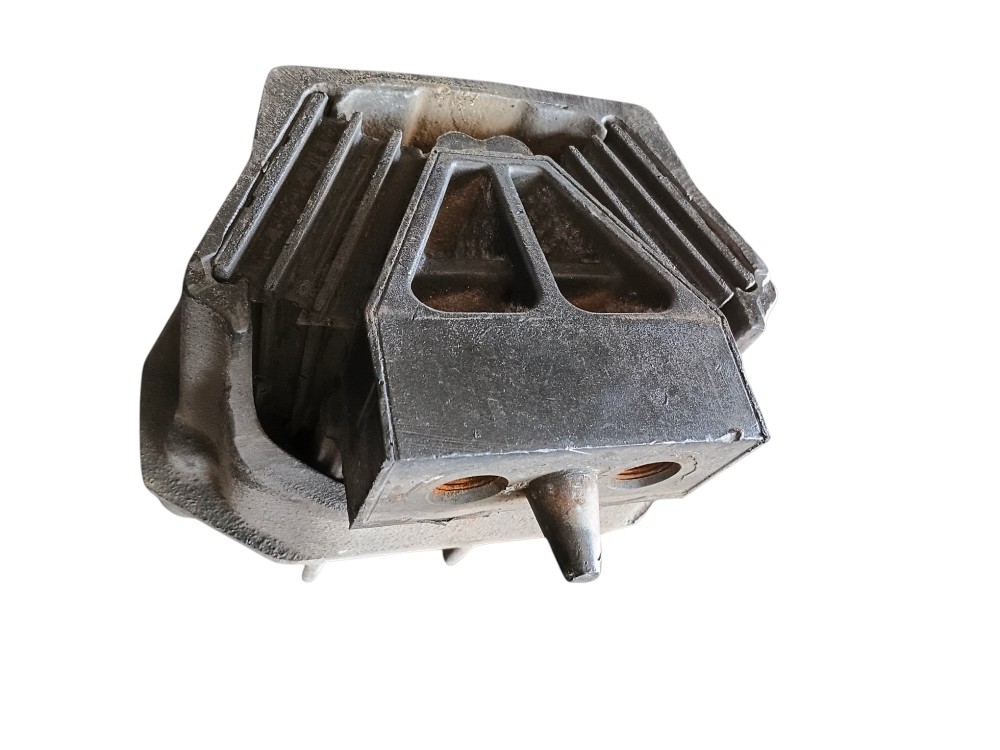 COXIM TRASEIRO DO MOTOR ORIGINAL VW CONSTELLATION – 004800 3