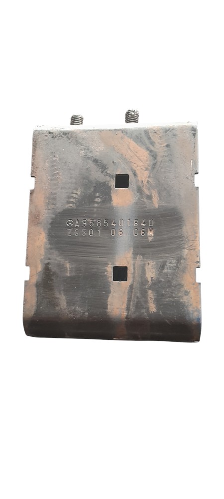 SUPORTE DO CHICOTE ELÉTRICO ORIGINAL MERCEDES – A9575401840 2