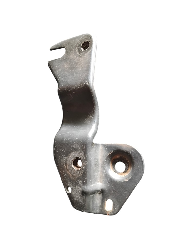 SUPORTE DO QUEBRA SOL EXTERNO ORIGINAL SCANIA S4 – 1355661 2