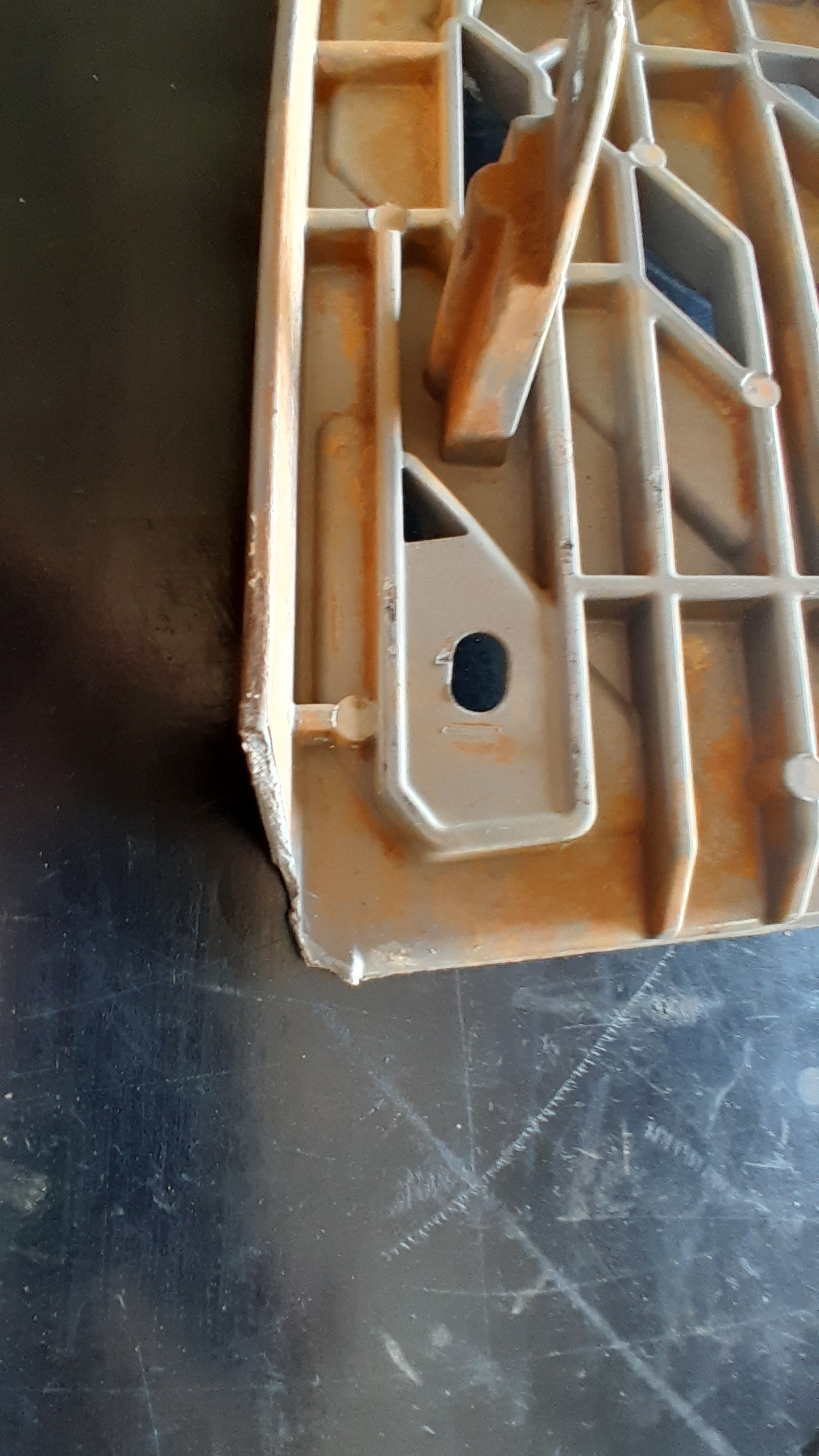 PISANTE ESTRIBO SUPERIOR LE ORIGINAL MERCEDES – A9606603528 2