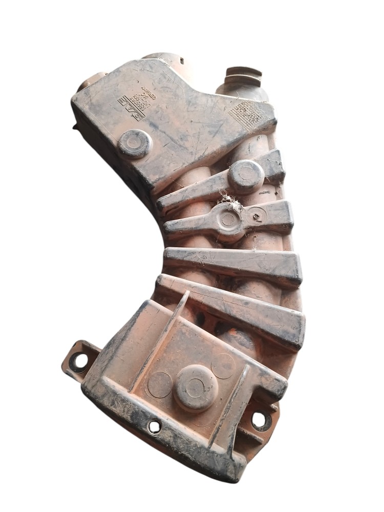TAMPA GUIA DE CABOS CHASSI ORIGINAL DAF XF – 1866053 1