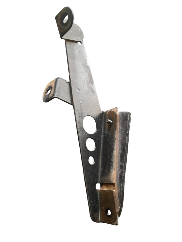 SUPORTE DO QUEBRA SOL EXTERNO ORIGINAL VOLVO FH – 8191274 4