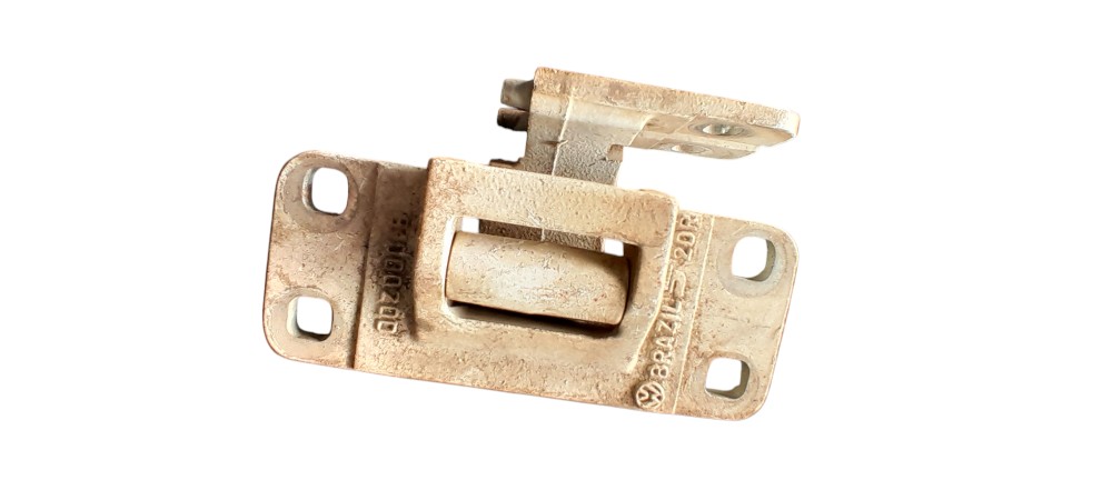 Dobradiça Da Porta Dianteira Vw Constellation – 8100200 3