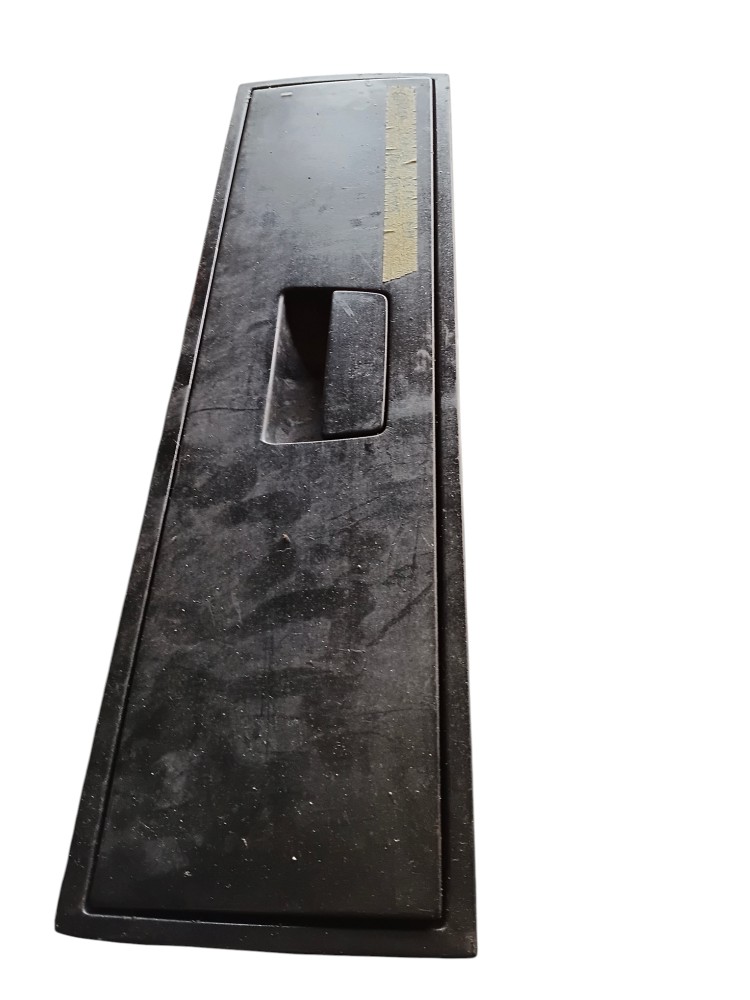 PORTA OBJETOS DO PAINEL ORIGINAL VOLVO FH 440 – 82068553