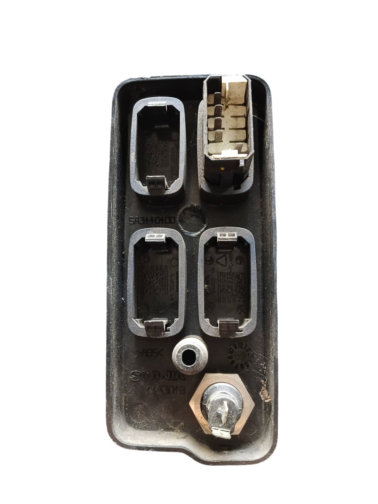 Moldura Botões Painel Original Scania S5 – 1433018