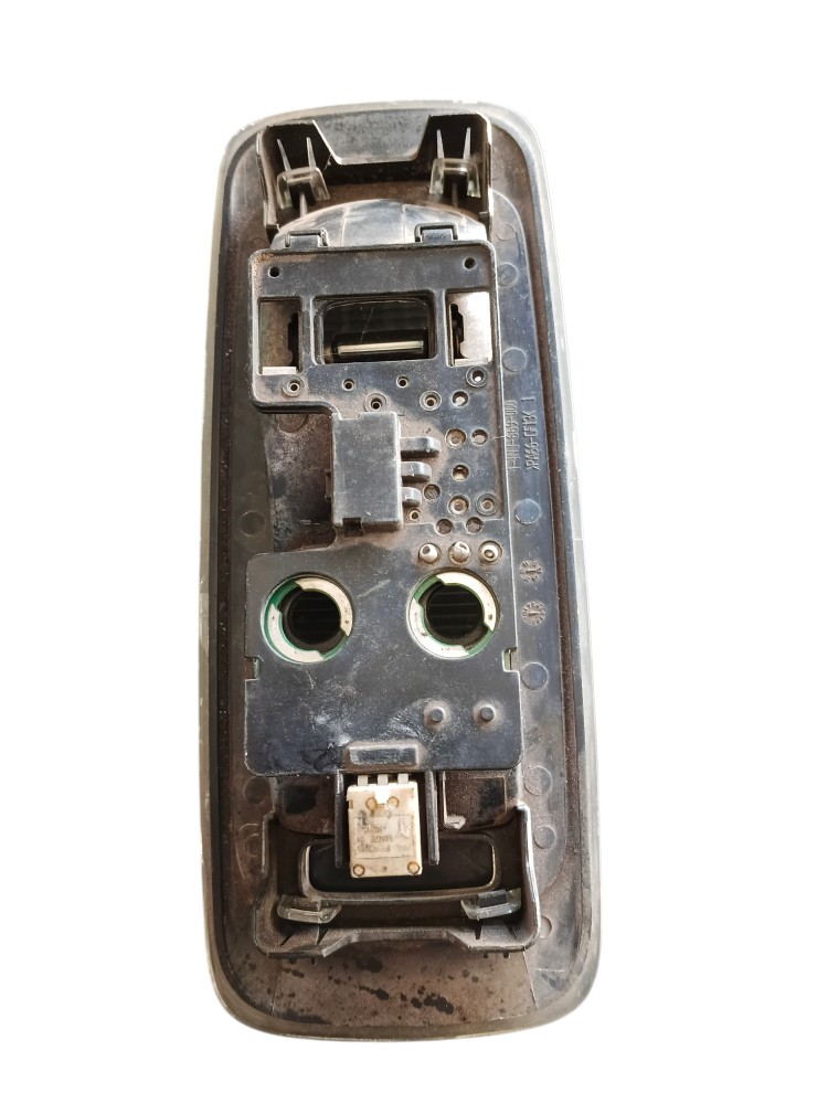 Lanterna Interna Teto Original Volvo Fh – 82368365