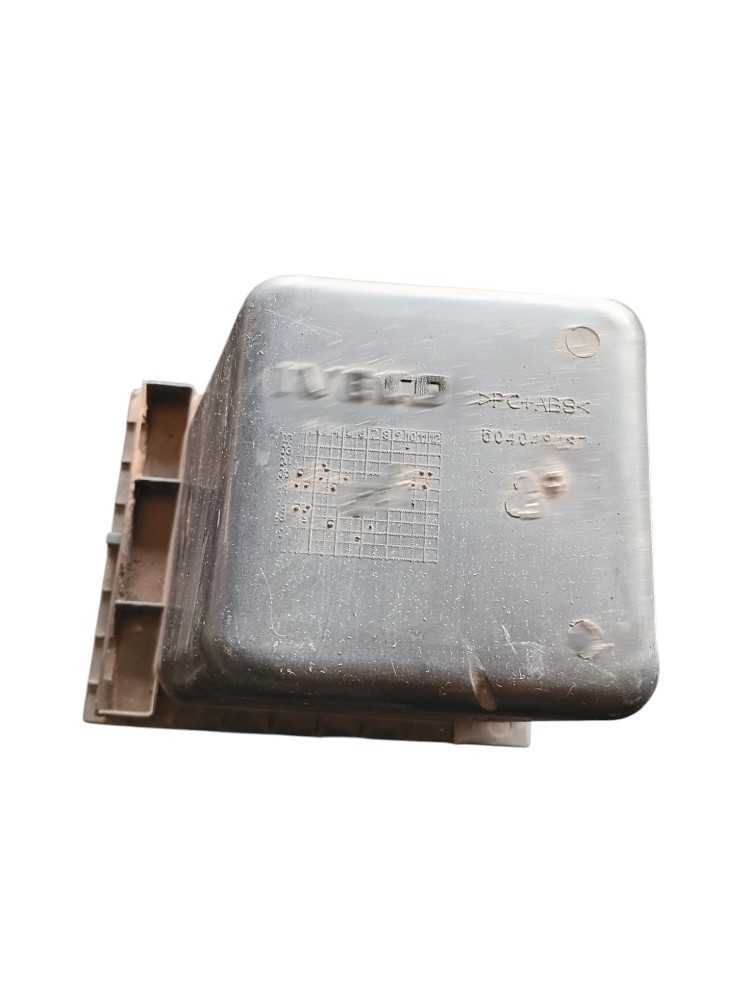 PORTA OBJETOS MENOR LD PAINEL ORIGINAL IVECO – 504049437 3