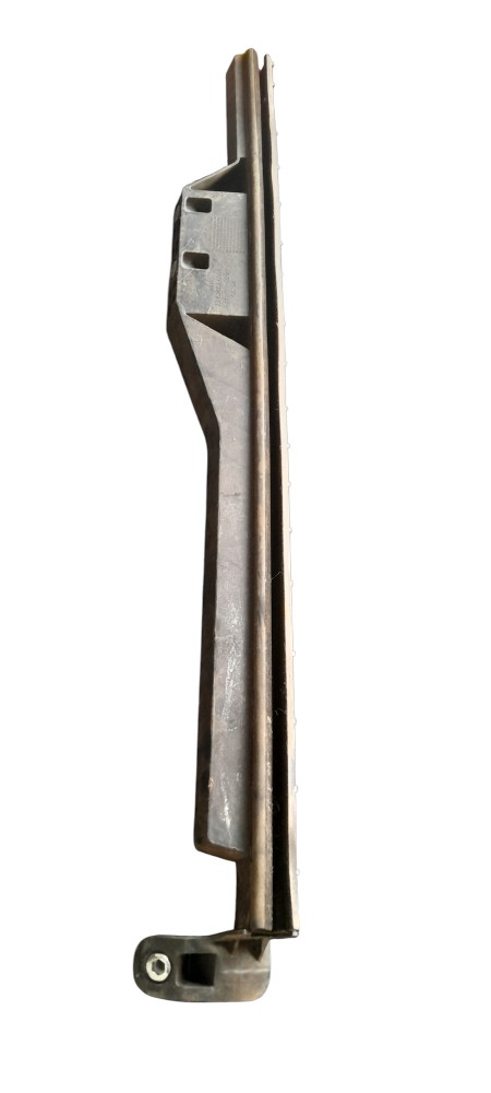 MOLDURA GUIA DA JANELA ORIGINAL MAN TGX – 81626516009 2