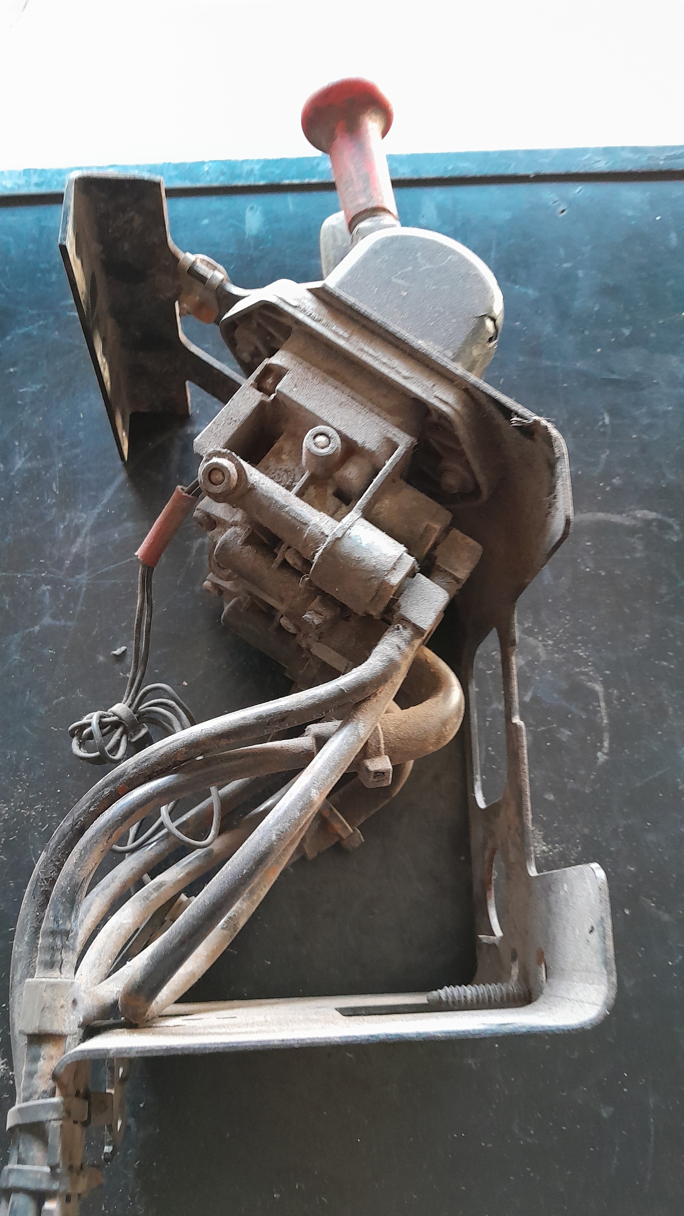 CONJUNTO VÁLVULA FREIO DE MÃO MERCEDES BENZ 9617234210 4