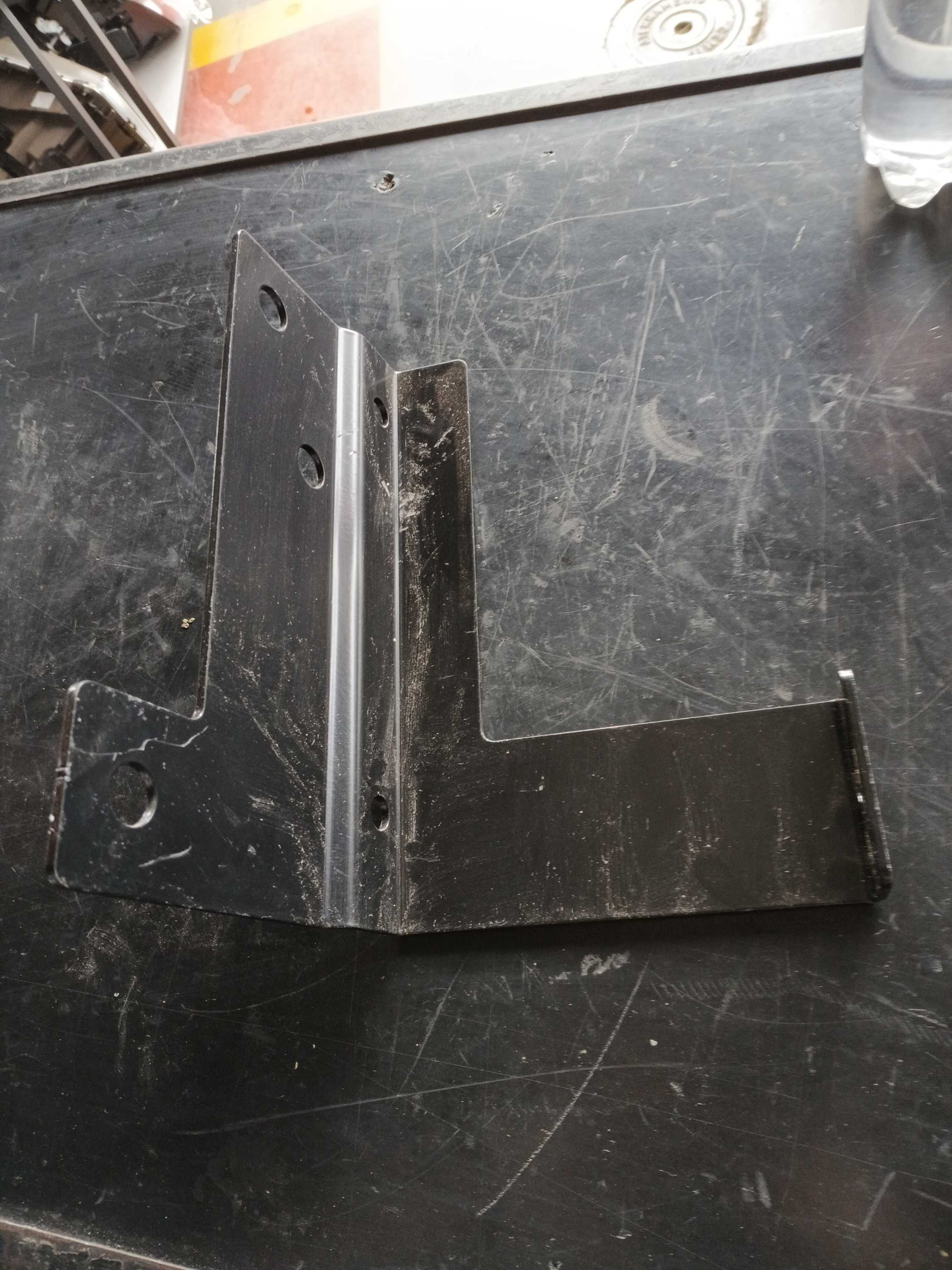 SUPORTE EXTERNO PARA CAMINHÕES