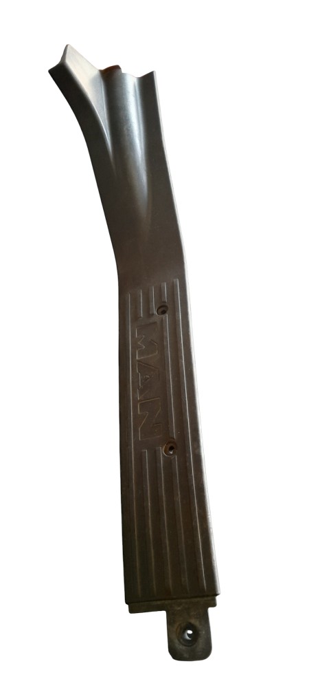 SOLEIRA LADO ESQUERDO ORIGINAL MAN TGX – 81615100791 2