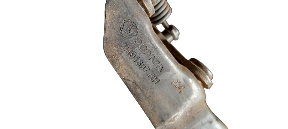 Dobradiça Defletor Frontal Ld Original Scania S5 – 2491807 3