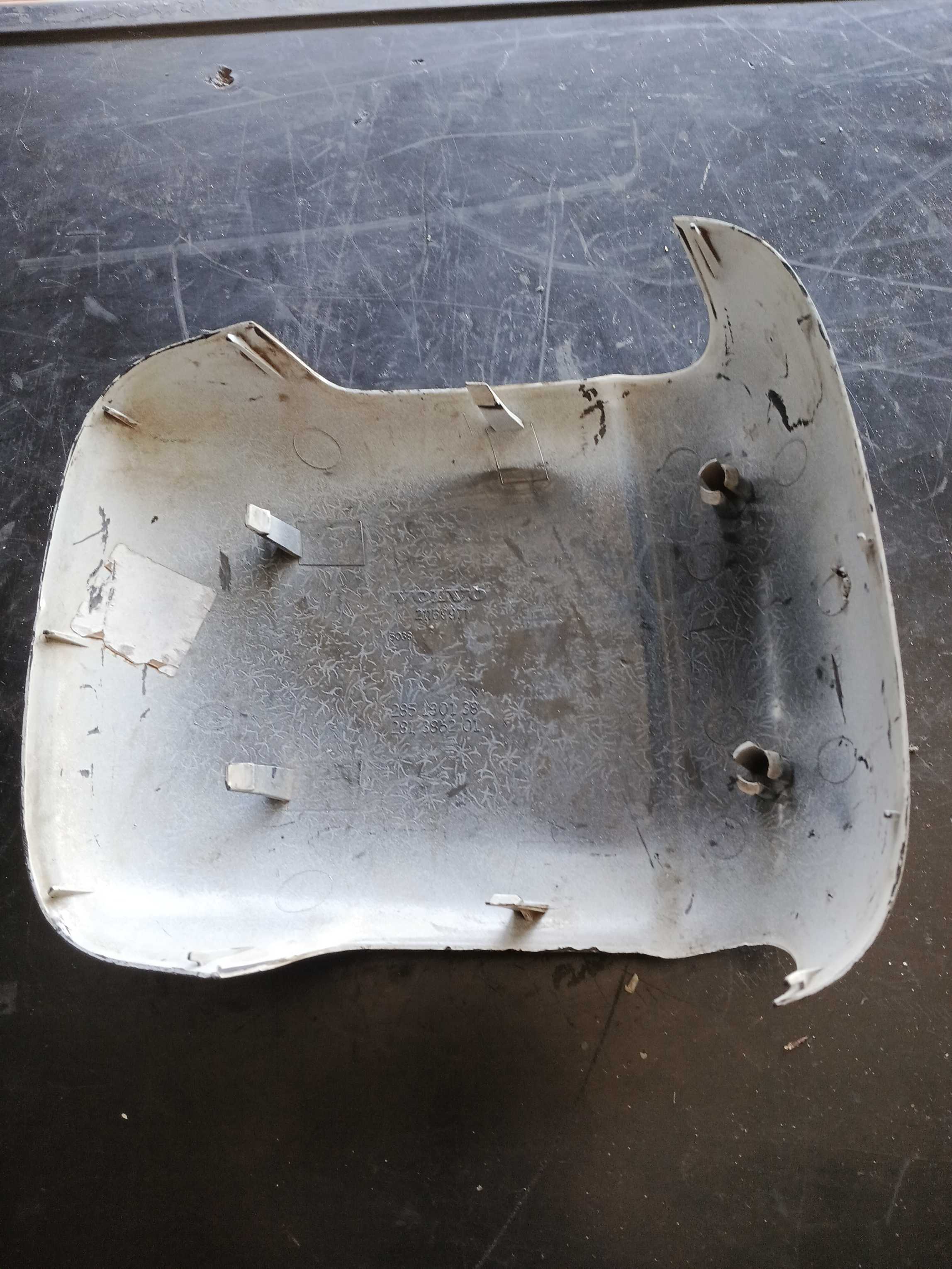 TAMPA ESPELHO RETROVISOR AUXILIAR VOLVO FH – 21169971 2