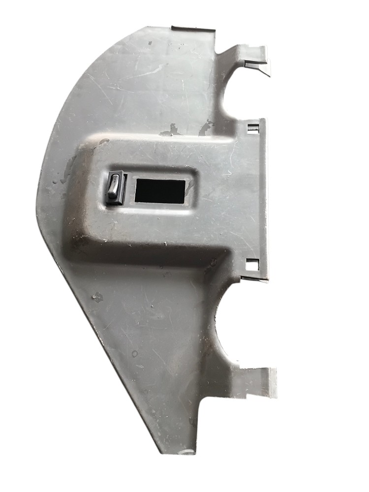 ACABAMENTO COLUNA LATERAL ORIGINAL VOLVO FH NH – 13771 3