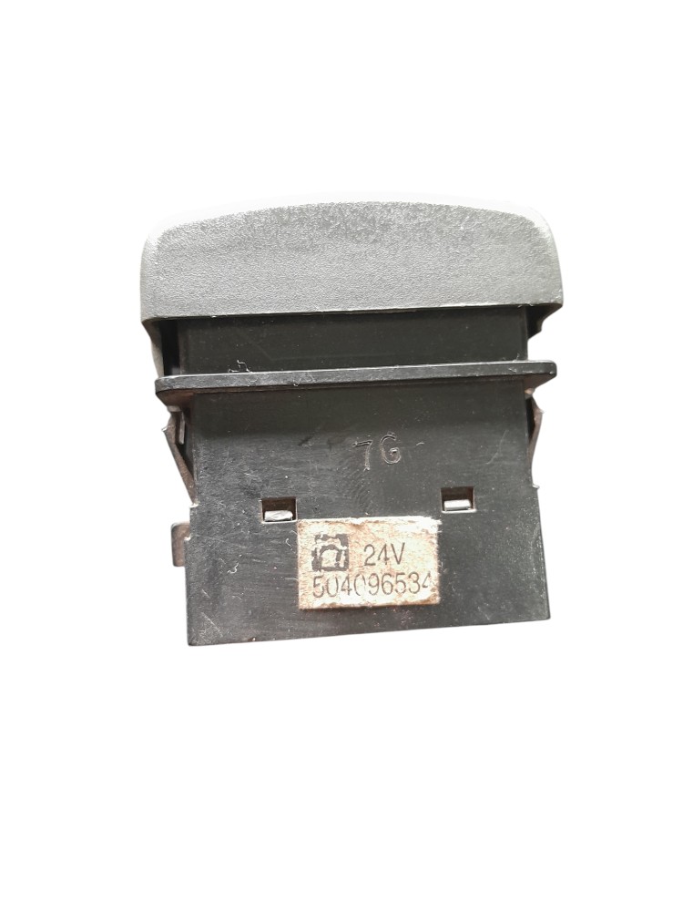 Interruptor Luz Interna Original Iveco Stralis – 504096442 3