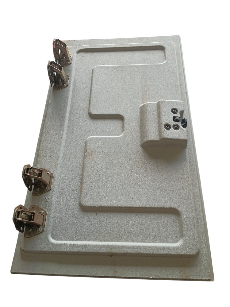 TAMPA DO MALEIRO ORIGINAL VW CONSTELLATION – 2T2857151