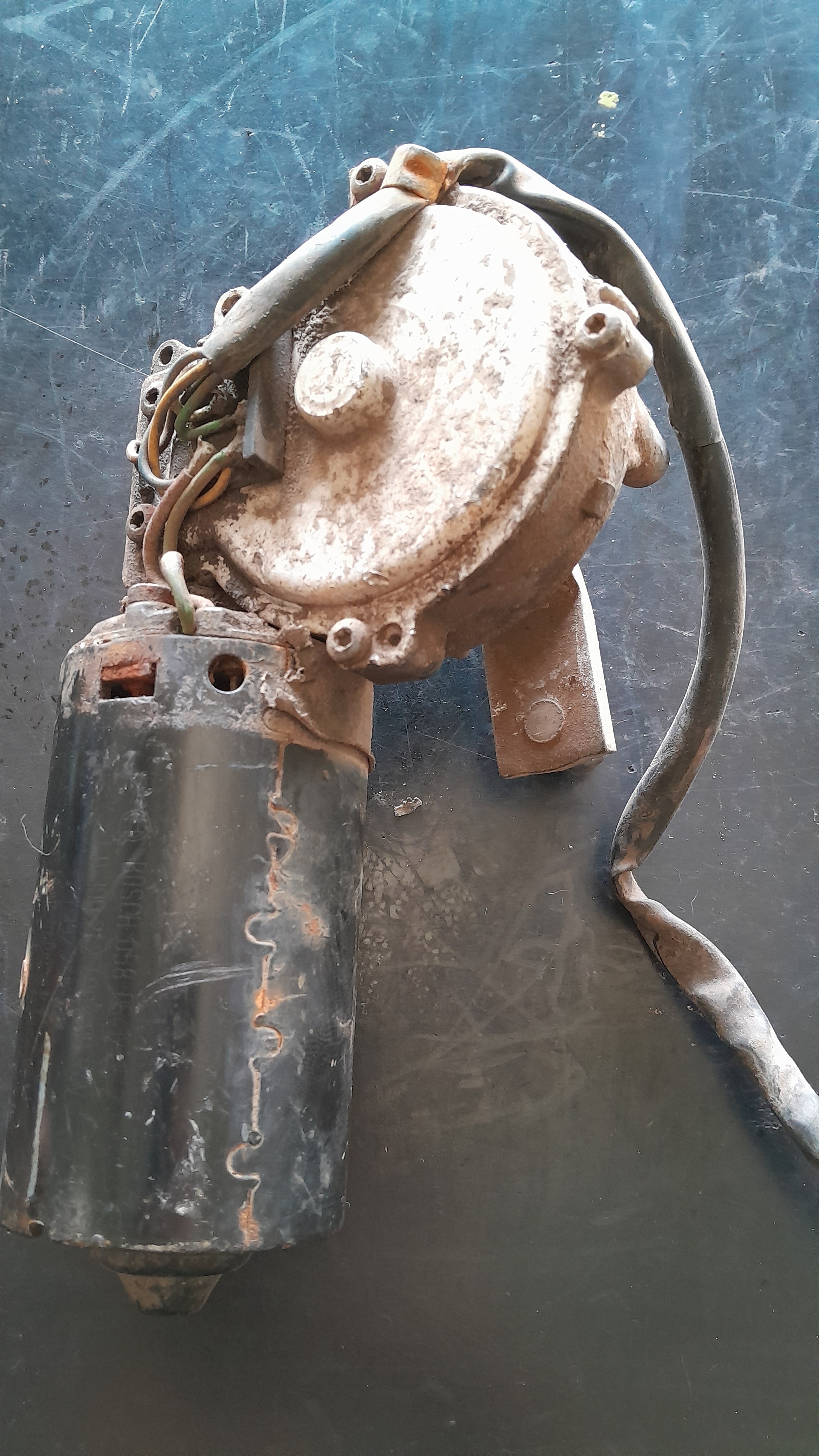 MOTOR PARABRISA SCANIA S4  0390242409