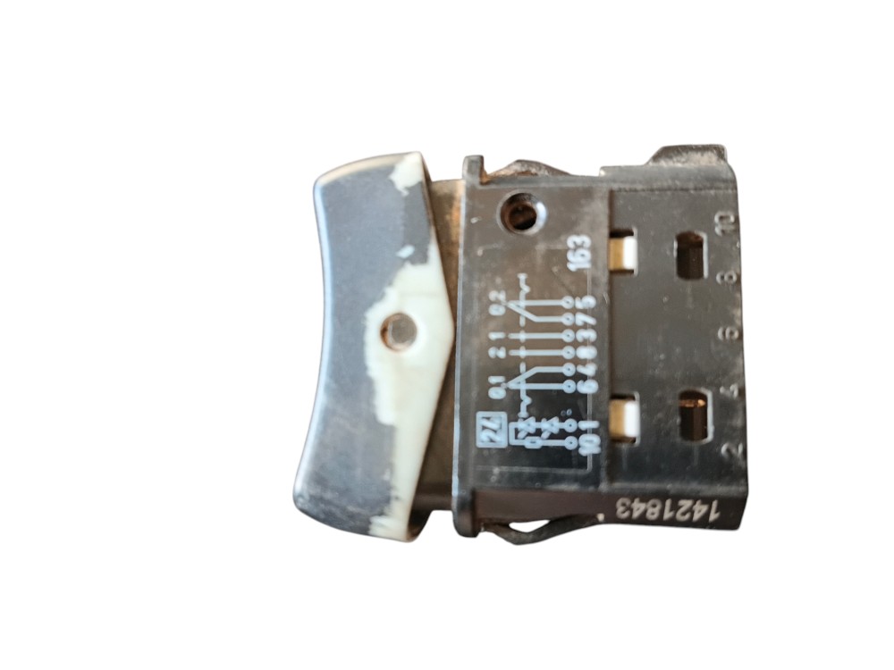 BOTÃO INTERRUPTOR LEVANTE EIXO ORIGINAL SCANIA PGR – 1421843 2
