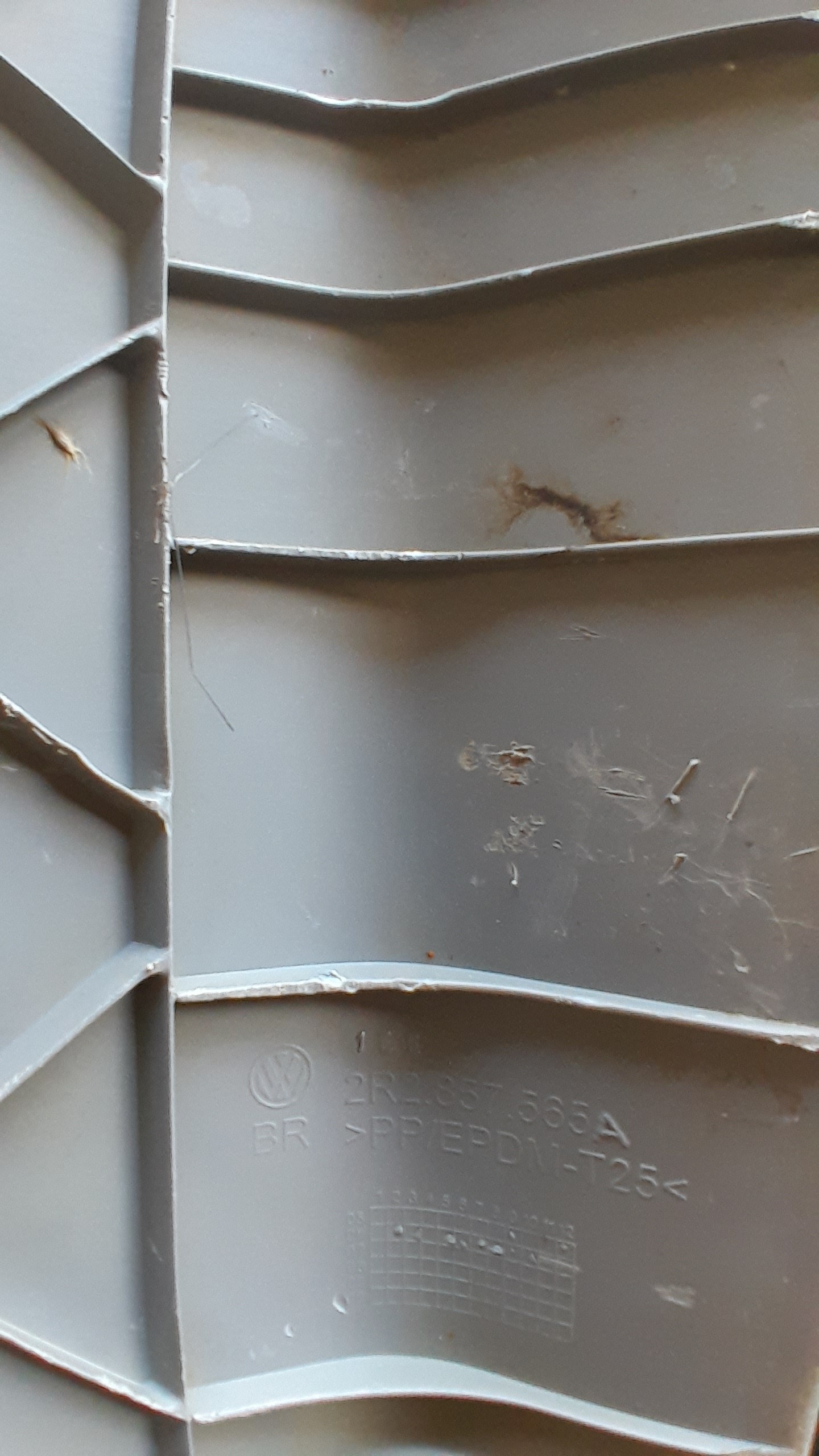 Acabamento Inferior Painel Vw Constellation  2r2857565a 2