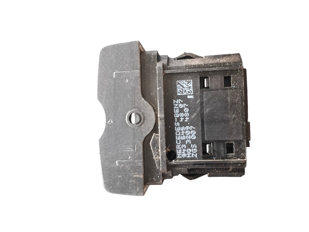 BOTÃO INTERRUPTOR RÁDIO ORIGINAL MERCEDES BENZ – 9435454807