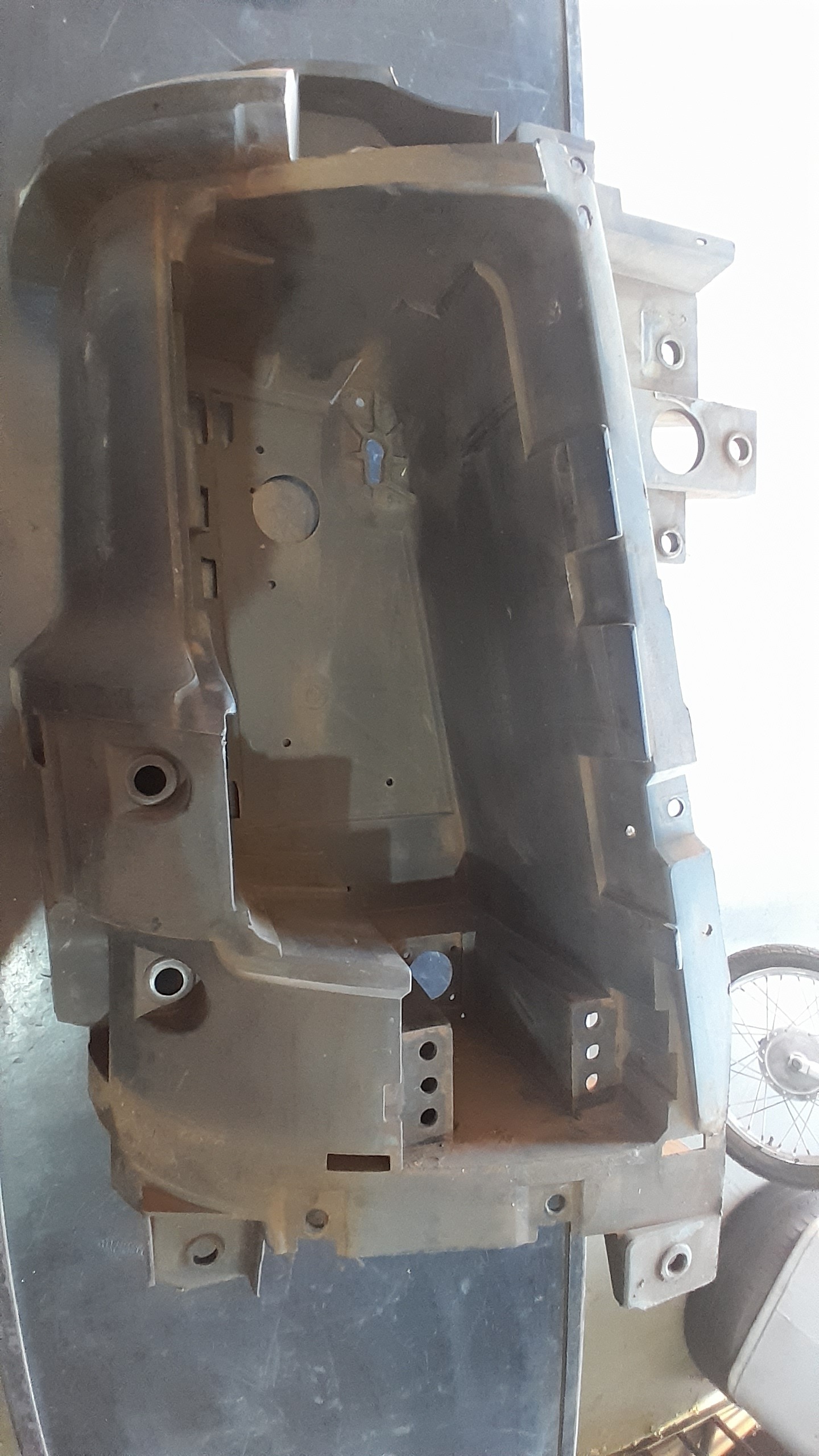 CARCAÇA BOJO DO FAROL ORIGINAL VOLVO FH 2004 A 2009-20827044 3