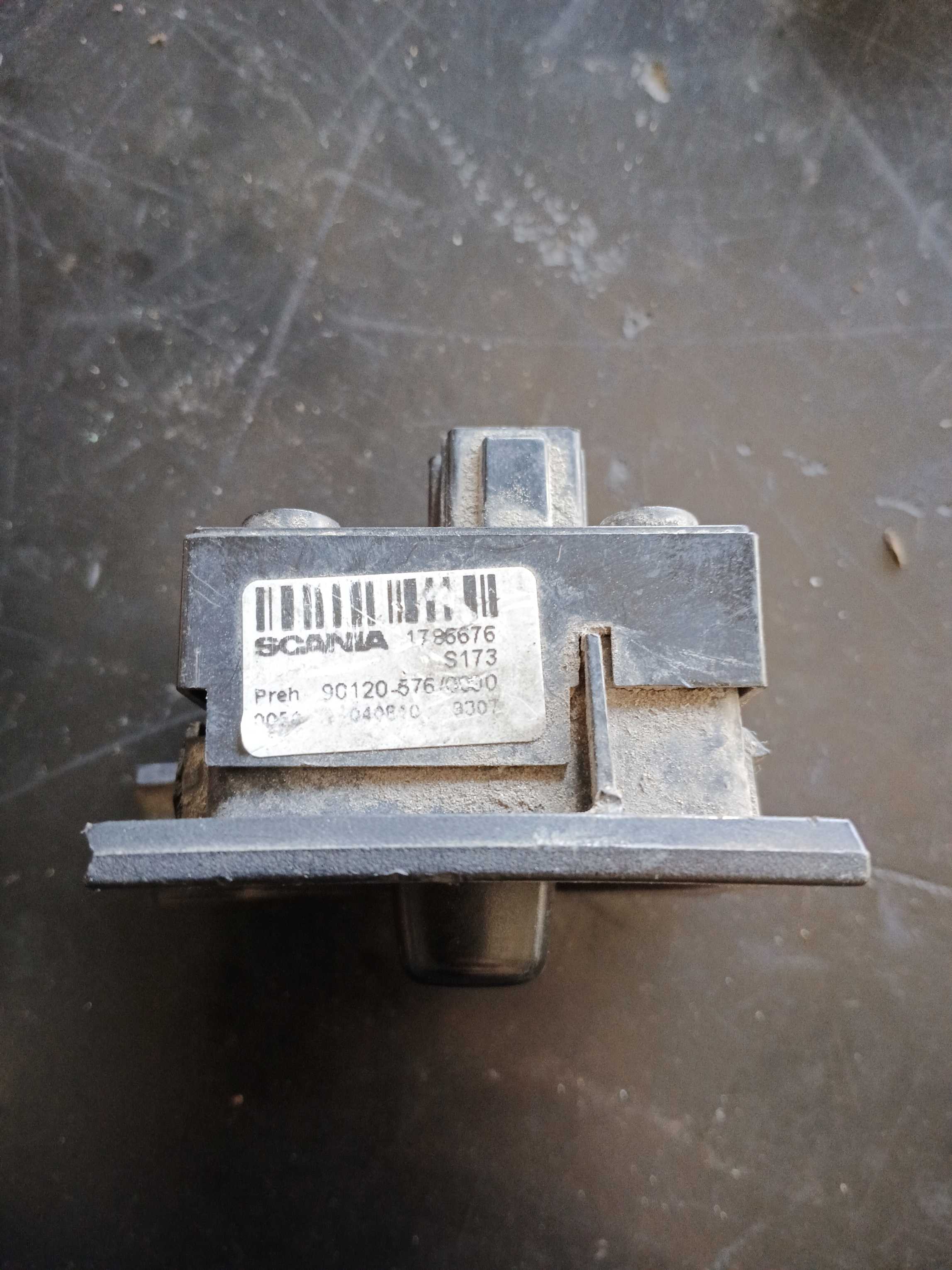 COMANDO INTERRUPTOR DO PAINEL ORIGINAL SCANIA S5 – 1786676 2